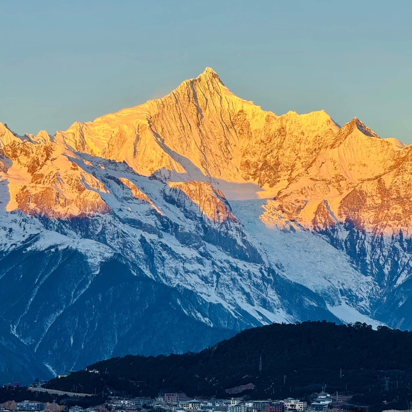 Sacred Peaks & Hidden Valleys: A 7-Day Shangri-La Grand Loop in Northwest Yunnan